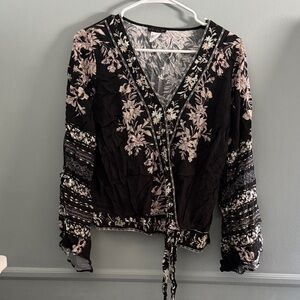 VENUS Black Floral Tie-Waist Blouse